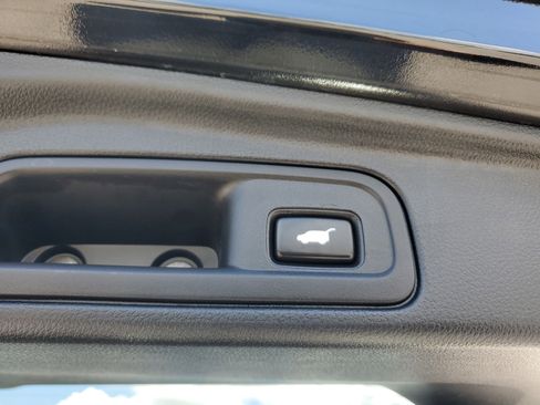 Used 2022 Honda Pilot Touring image 18