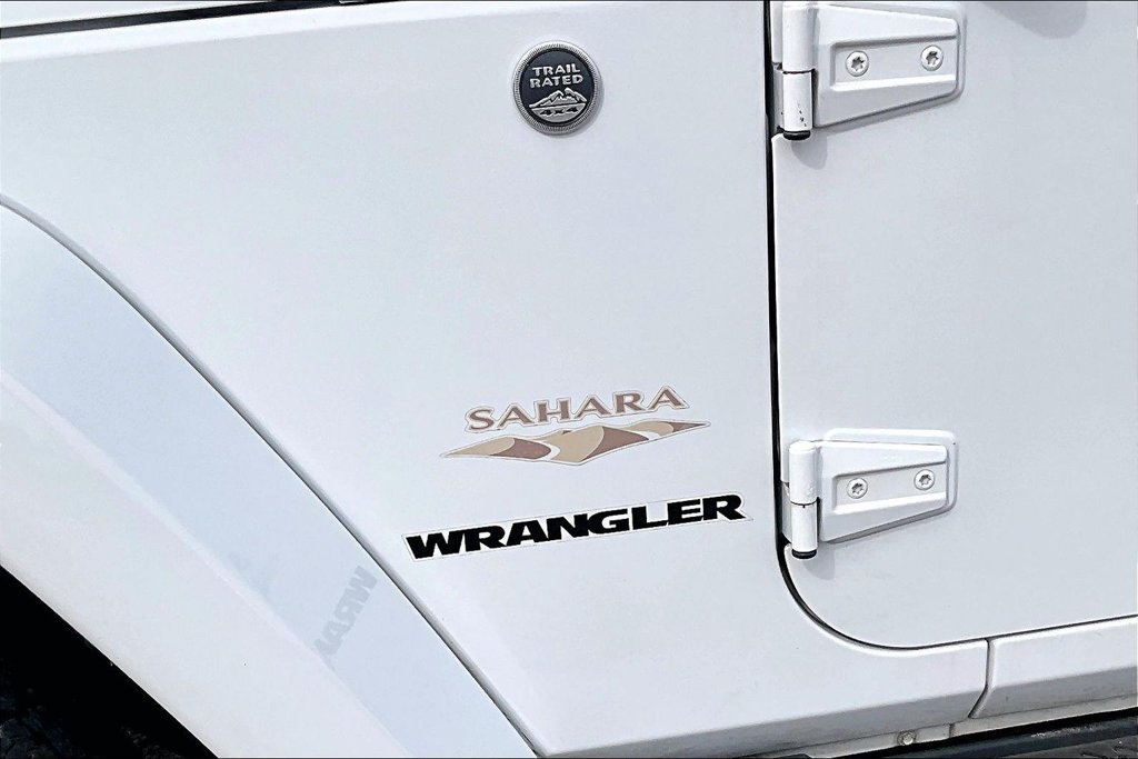 Used 2012 Jeep Wrangler Sahara AWD/4WD image 8