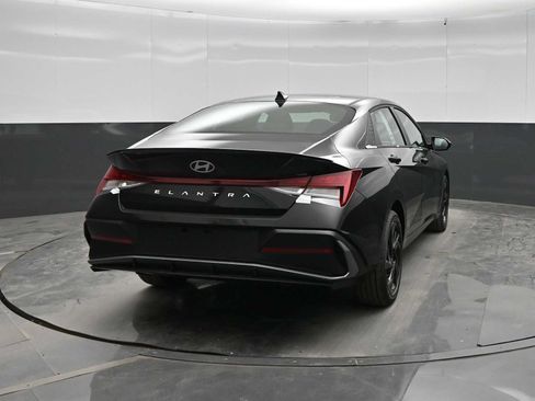 New 2026 Hyundai Elantra SEL Sport Premium FWD image 6