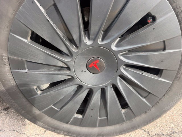 Used 2026 Tesla Model Y Long Range RWD image 10