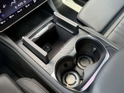 Certified 2025 Maserati Grecale Modena image 24