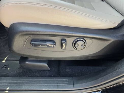 Used 2025 Honda CR-V EX-L image 16