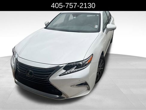 Used 2016 Lexus ES 350 w/ Luxury Package w/Wood Trim FWD image 1