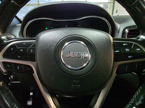 Used 2020 Jeep Grand Cherokee Limited AWD/4WD image 28