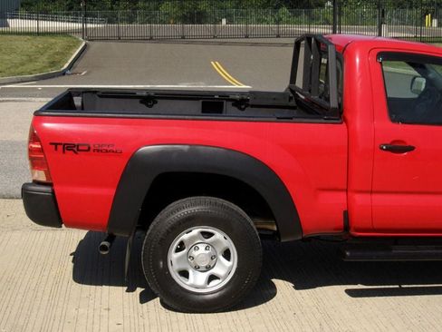 Used 2006 Toyota Tacoma 4x4 Regular Cab w/ Standard Pkg #1 image 8