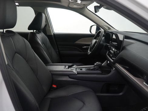 Used 2025 Toyota Grand Highlander Limited image 11