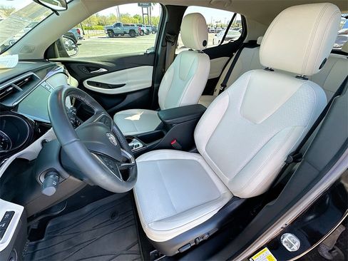 Certified 2022 Buick Encore GX Select w/ Advanced Technology Package image 21