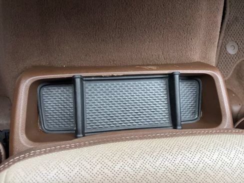 Used 2019 RAM 1500 Laramie AWD/4WD image 39