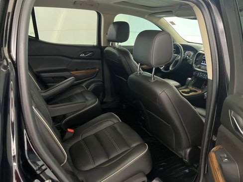Used 2017 GMC Acadia Denali w/ Technology Package AWD/4WD image 25