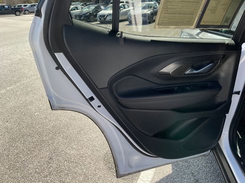 Used 2021 GMC Terrain SLT image 20