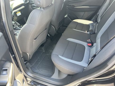 Used 2023 Chevrolet TrailBlazer LT FWD image 32