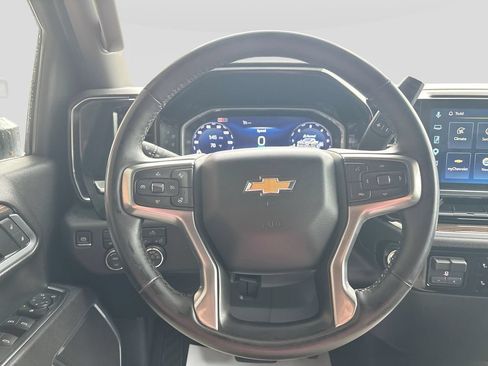 Used 2025 Chevrolet Silverado 2500 LT w/ Convenience Package AWD/4WD image 19