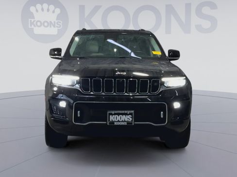 Used 2023 Jeep Grand Cherokee Overland w/ Adv Protech Group III AWD/4WD image 4