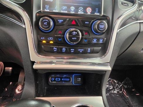 Used 2016 Jeep Grand Cherokee High Altitude AWD/4WD image 21