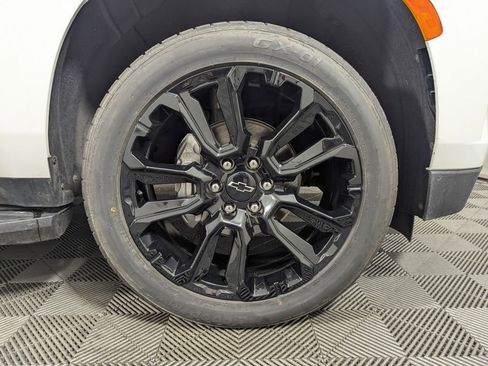 Used 2023 Chevrolet Suburban Premier image 59