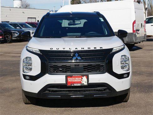 Used 2025 Mitsubishi Outlander SEL Black Edition image 2