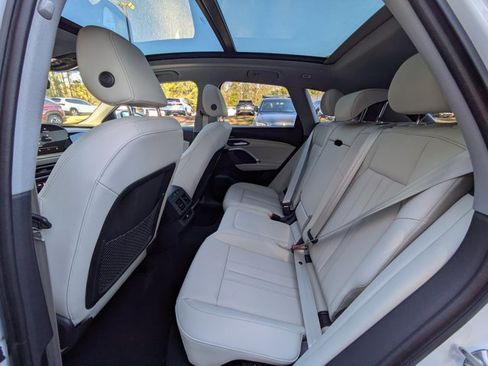 Used 2025 Audi Q5 Premium Plus w/ Premium Plus AWD/4WD image 19