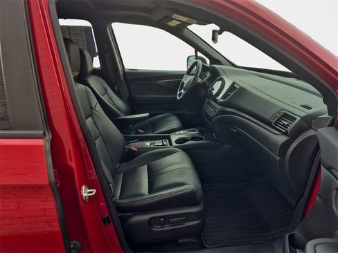 Certified 2022 Honda Passport TrailSport image 19