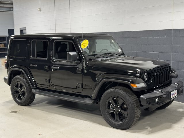 Used 2023 Jeep Wrangler Unlimited Sahara AWD/4WD image 4