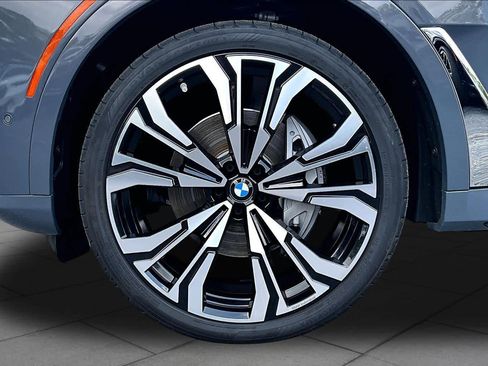 Certified 2024 BMW X7 xDrive40i w/ Executive Package AWD/4WD image 11