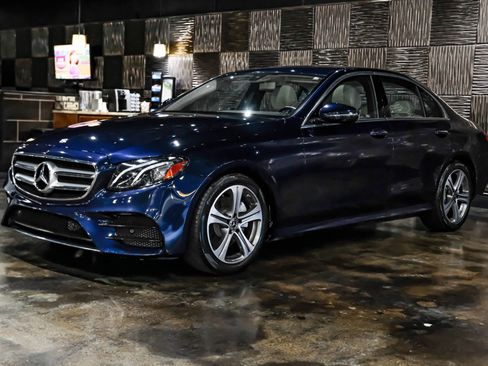 Used 2018 Mercedes-Benz E 300 image 7