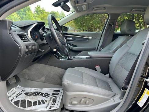 Used 2016 Chevrolet Impala LT w/ Convenience Package FWD image 12