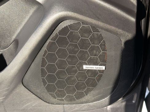 Certified 2023 Subaru Ascent Limited w/ Technology Package image 33