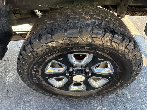 Used 2018 RAM 2500 Limited AWD/4WD image 12