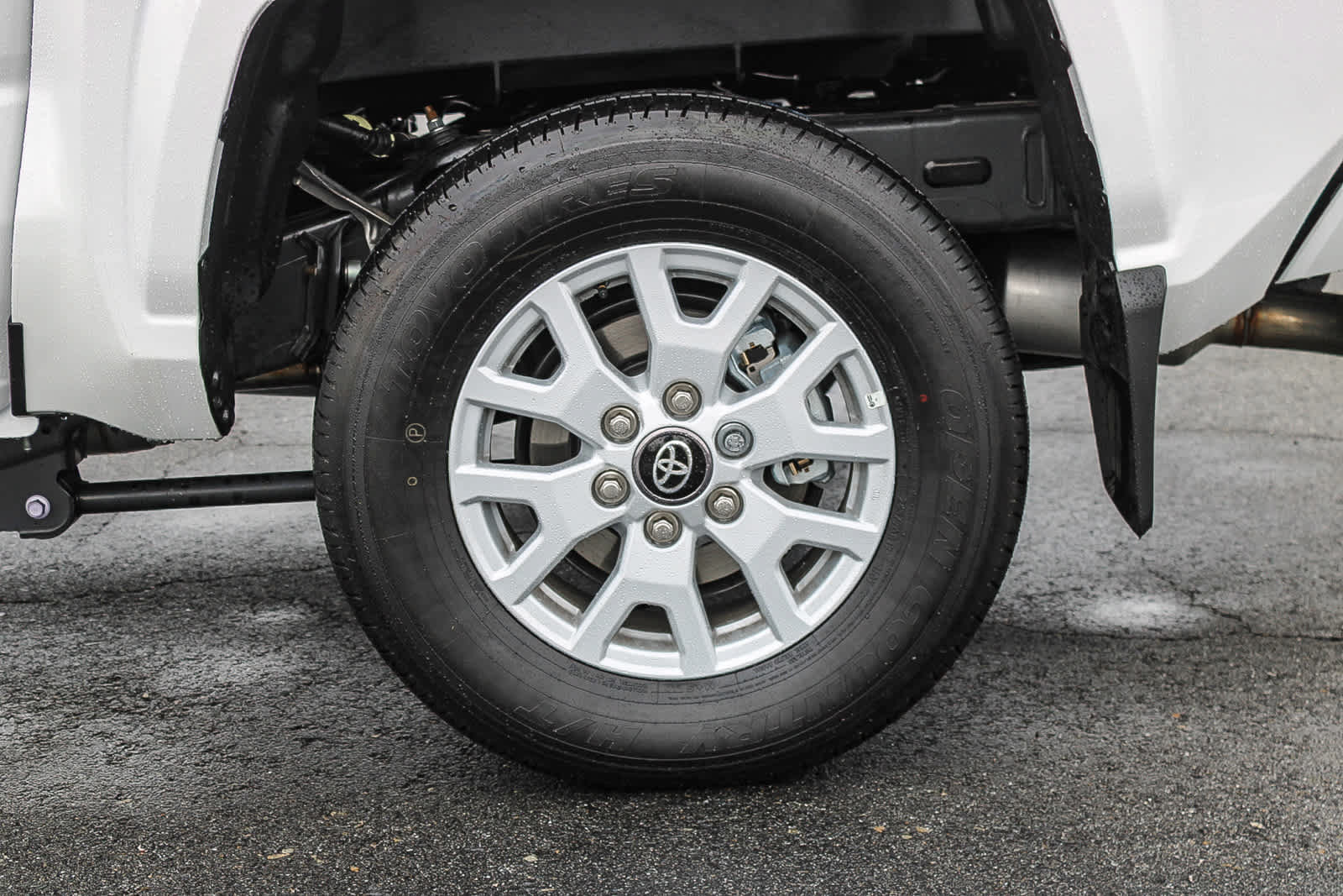 Used 2026 Toyota Tacoma SR5 AWD/4WD image 8