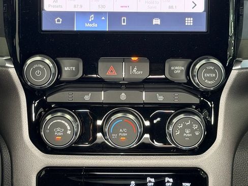 New 2026 RAM 1500 4x4 Crew Cab image 13
