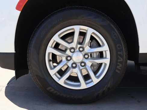 Used 2024 Chevrolet Tahoe LT AWD/4WD image 6