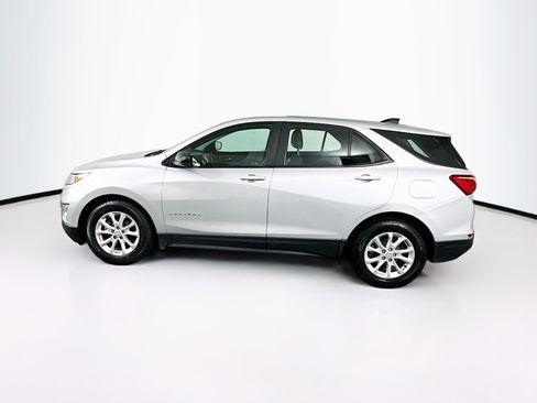 Used 2020 Chevrolet Equinox LS w/ LPO, Floor Liner Package FWD image 4