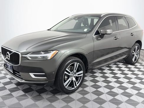 Used 2018 Volvo XC60 T5 Momentum w/ Convenience Package AWD/4WD image 6