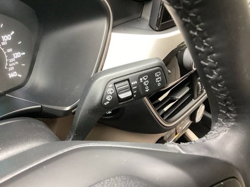 Used 2022 Ford Escape SE w/ SE Sport Appearance Package image 44