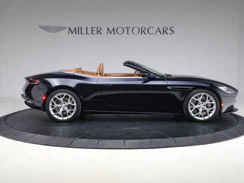 Used 2019 Aston Martin DB11 Volante RWD image 9