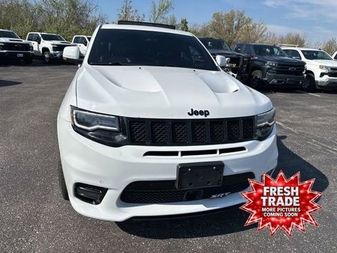 Used 2017 Jeep Grand Cherokee SRT image 5