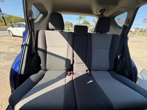 Used 2015 Toyota RAV4 LE image 14