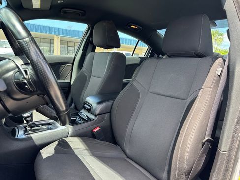 Used 2022 Dodge Charger SXT w/ Blacktop Package image 12