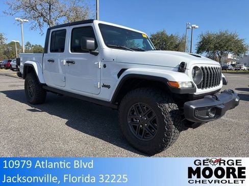 Used 2025 Jeep Gladiator Sport image 1