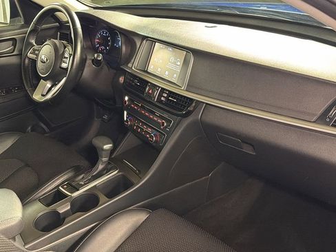 Used 2019 Kia Optima S w/ S Panoramic Sunroof Package image 10