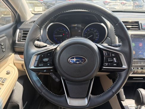 Used 2019 Subaru Outback 2.5i Limited AWD/4WD image 12