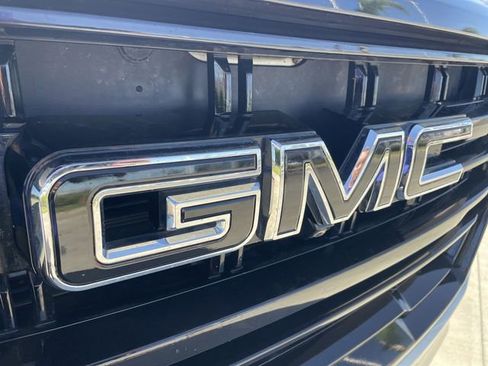 Used 2022 GMC Yukon XL SLT w/ SLT Luxury Package AWD/4WD image 30