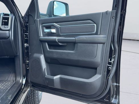 New 2026 RAM 3500 Big Horn AWD/4WD image 10