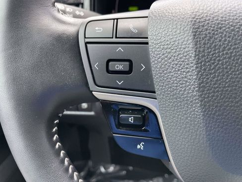 Used 2026 Toyota Camry SE w/ Convenience Package FWD image 26