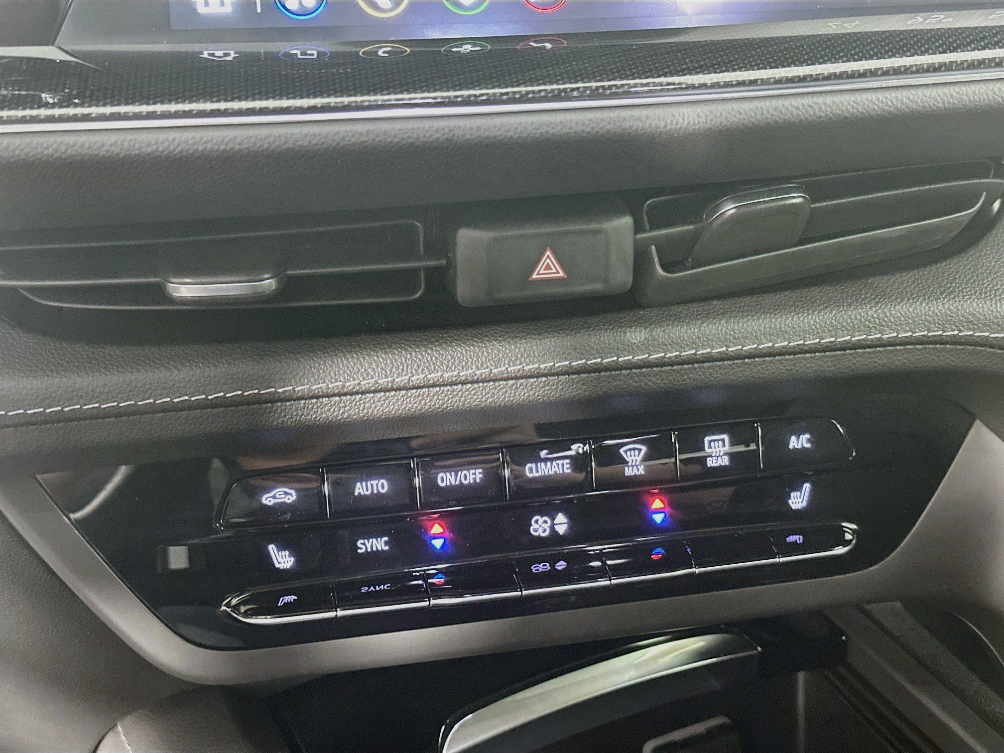 Used 2023 Buick Envision Preferred FWD image 24