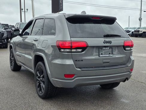 Used 2020 Jeep Grand Cherokee Altitude image 5