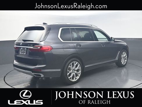Used 2022 BMW X7 xDrive40i w/ Executive Package image 9