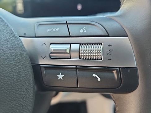 Used 2025 Hyundai Kona SEL FWD image 18