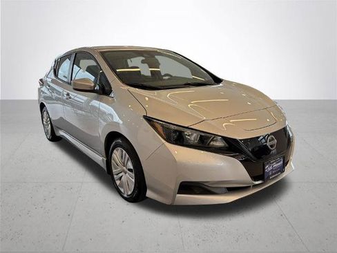 Certified 2025 Nissan Leaf S FWD image 6