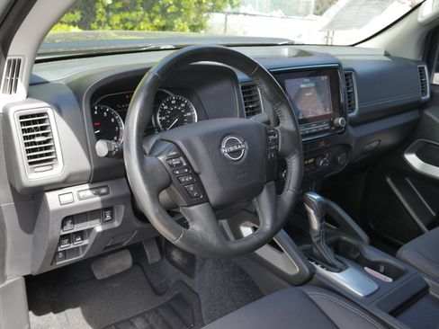 Certified 2023 Nissan Frontier SV w/ Technology Package AWD/4WD image 4